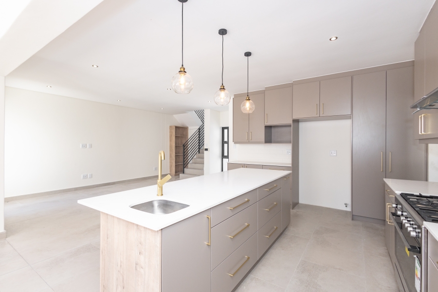 4 Bedroom Property for Sale in Sandown Western Cape